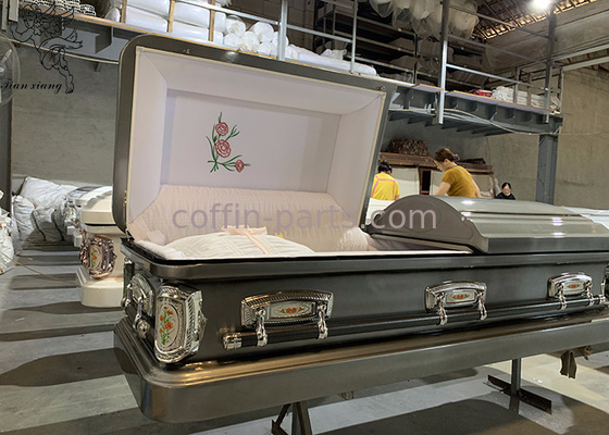 Casca de enterro de metal elegante com superfície decorativa durável e personalizável
